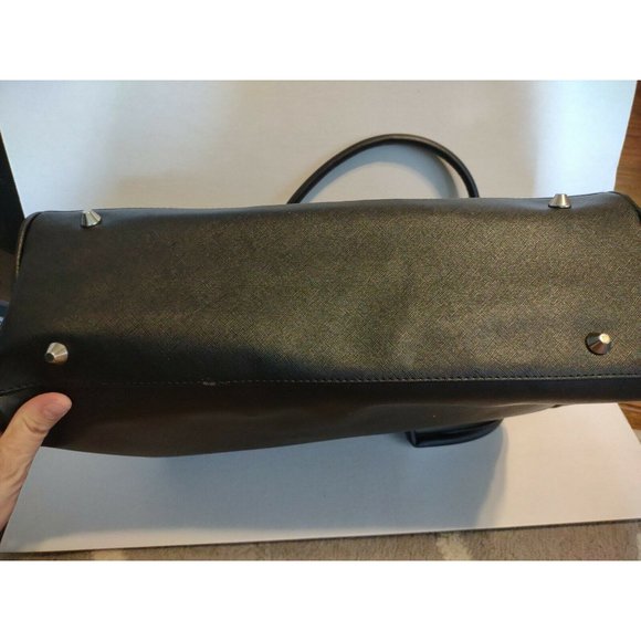 Mary Kay Handbag- Black With Plural Interior - Picture 2 of 3